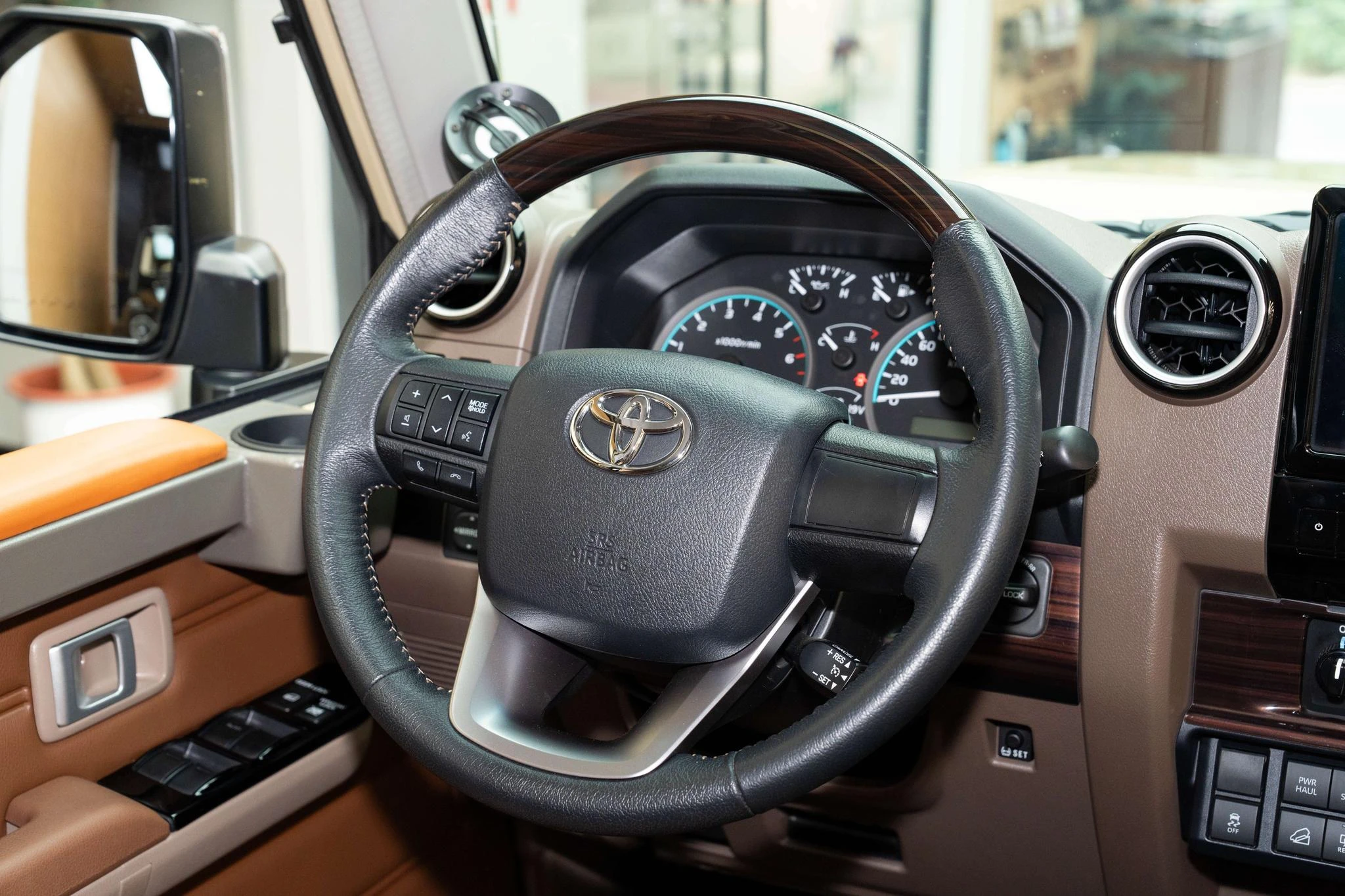 Toyota Land Cruiser 70 Series, 2025 — фото 12