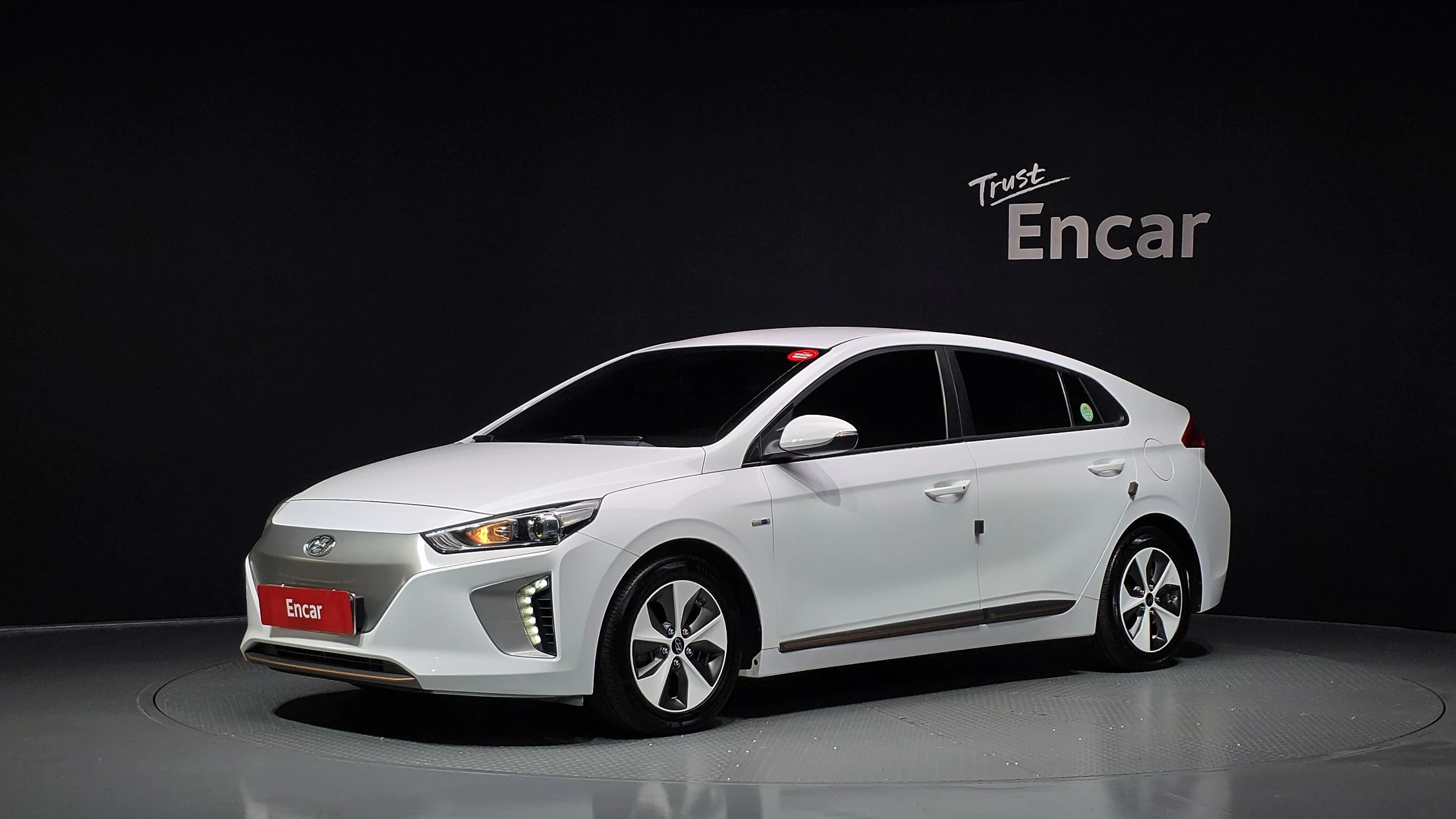 Hyundai Ioniq Ionic Electric