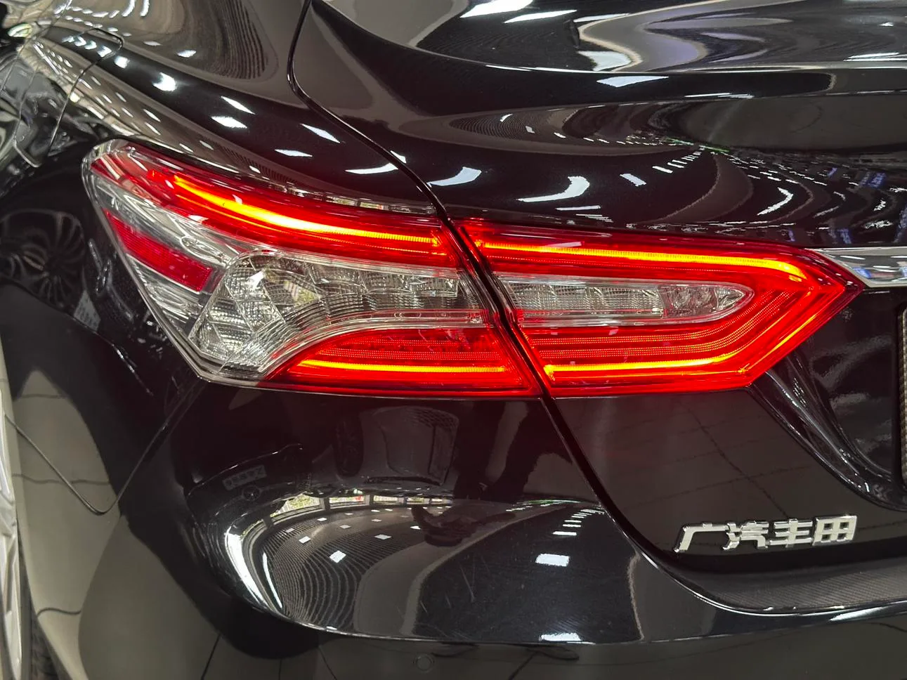 Toyota Camry, 2023 — фото 21