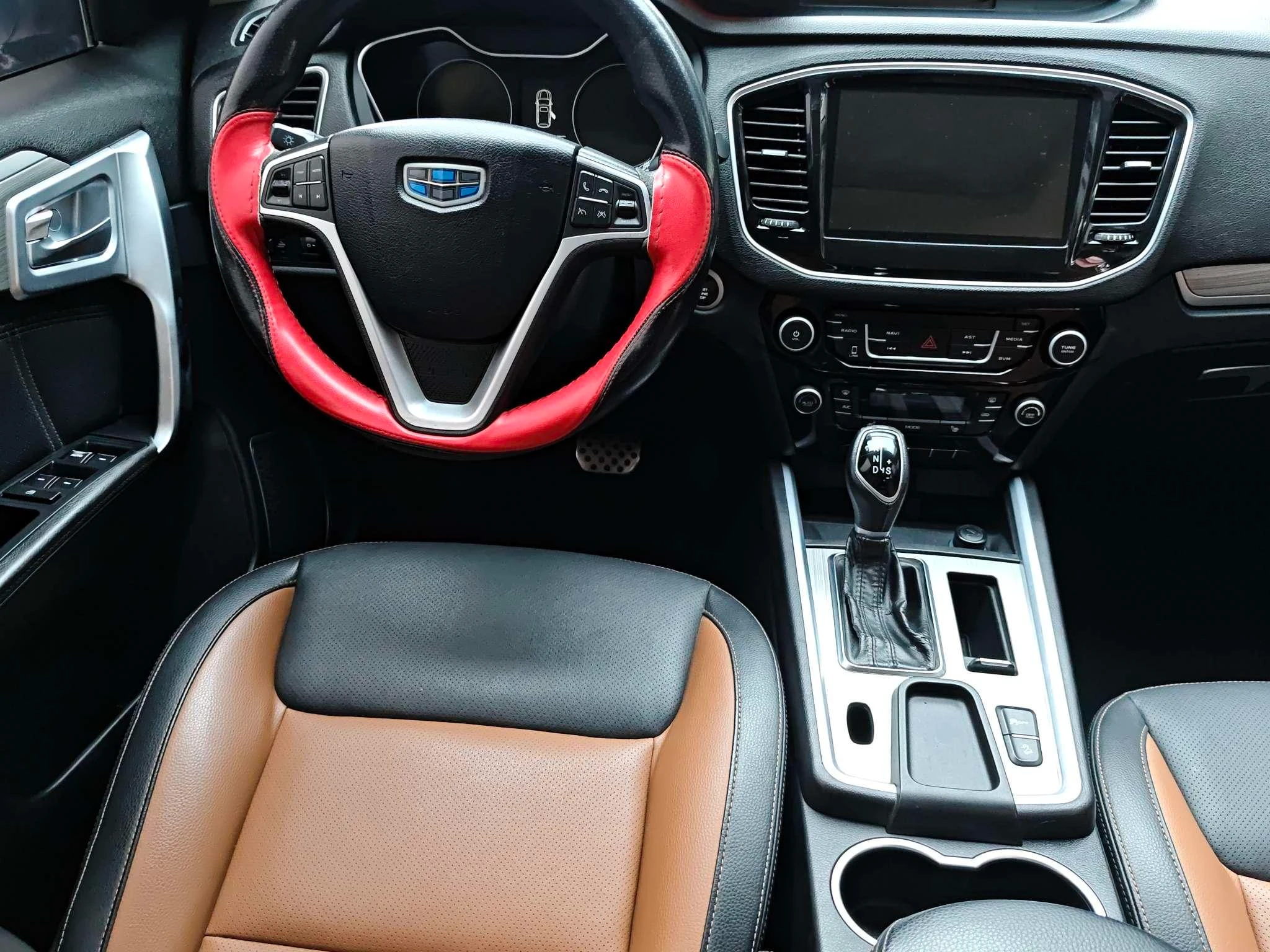 Geely Vision X6, 2016 — фото 13