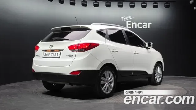 Hyundai Tucson ix, 2012 — фото 2