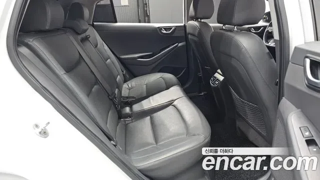 Hyundai Ioniq Ionic Hybrid, 2016 — фото 11