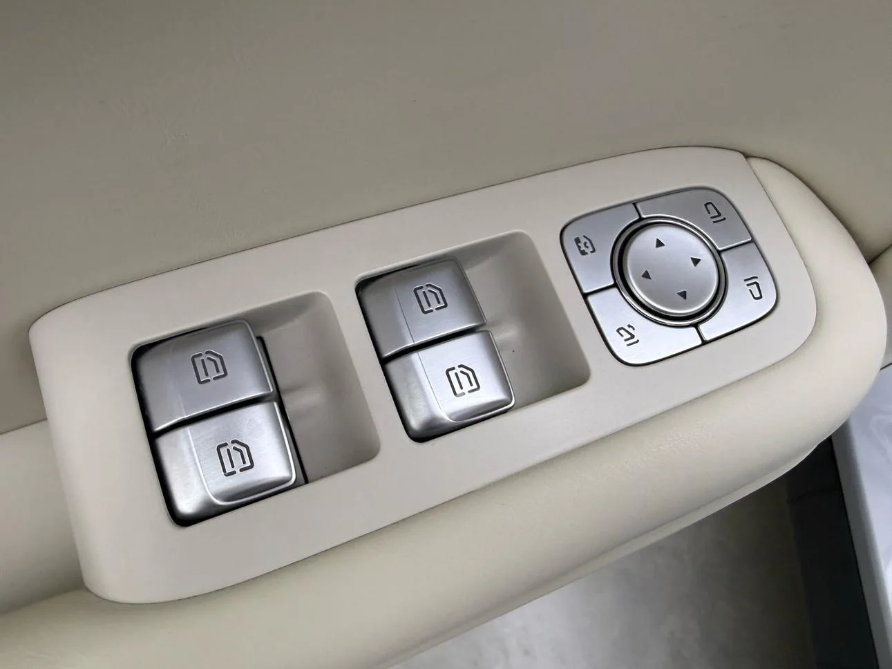 Li Auto Ideal L7, 2023 — фото 27