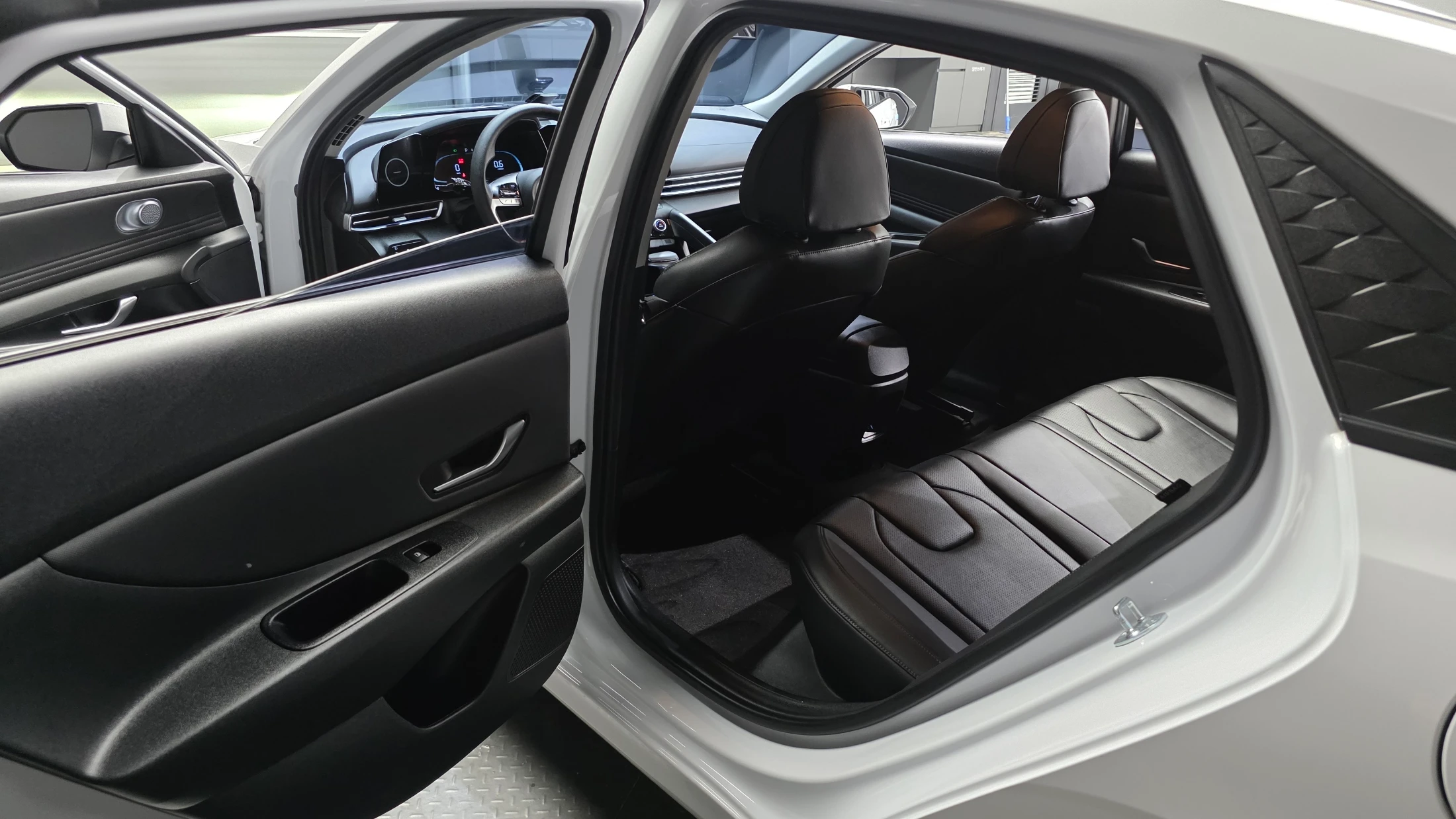Hyundai Avante CN7, 2023 — фото 11