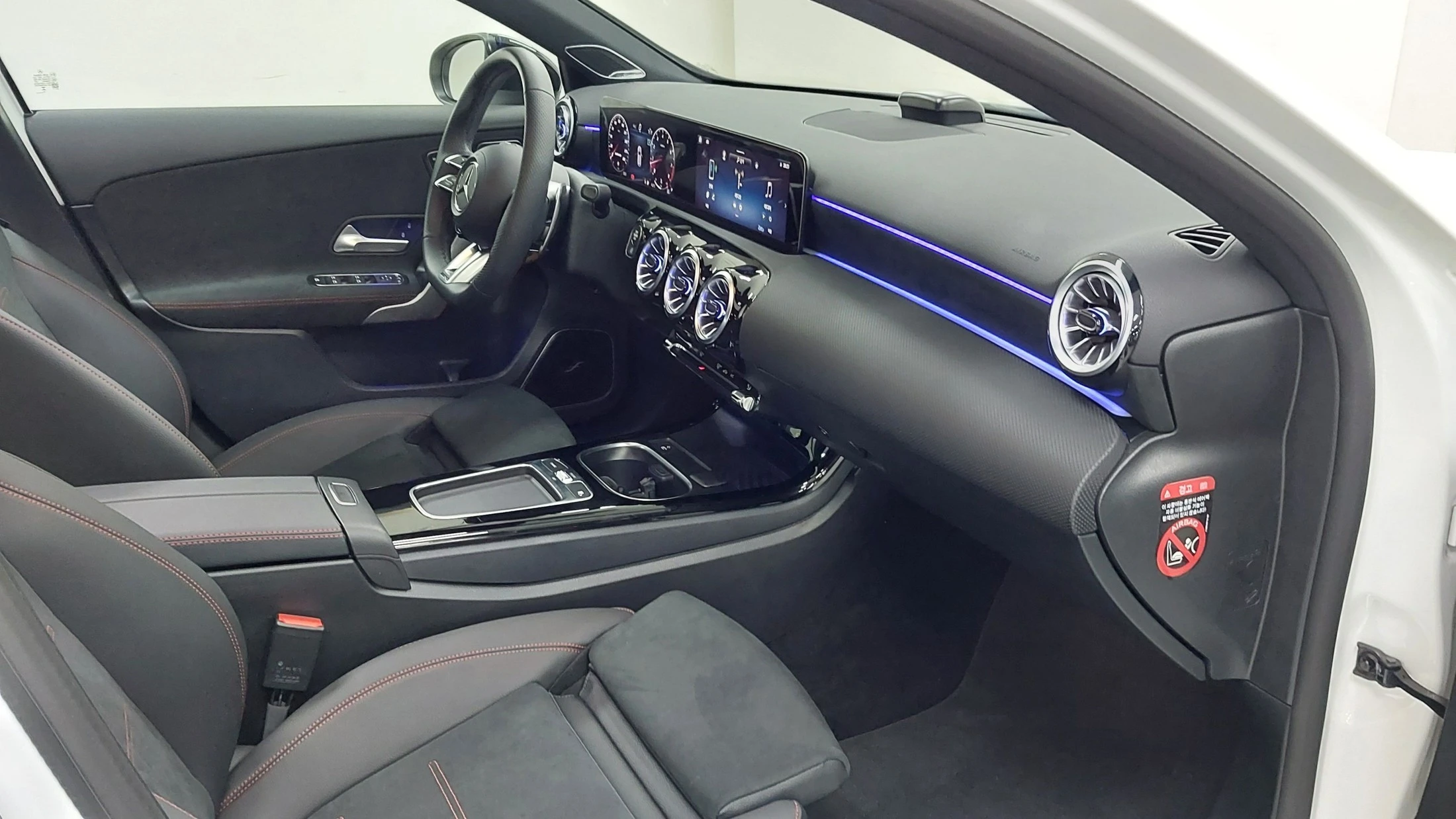 Mercedes-Benz A-Class W177, 2025 — фото 13