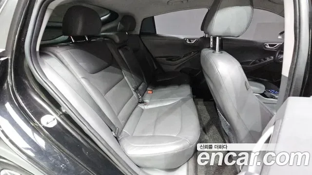 Hyundai Ioniq Ionic Electric, 2019 — фото 11
