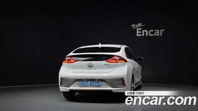 Hyundai Ioniq Ionic Electric, 2017 — фото 4