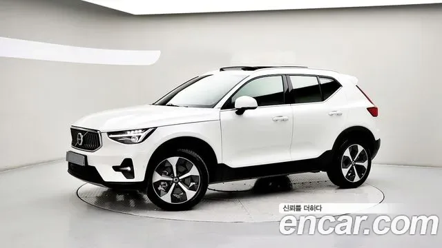 Volvo Xc40, 2025 — фото 3