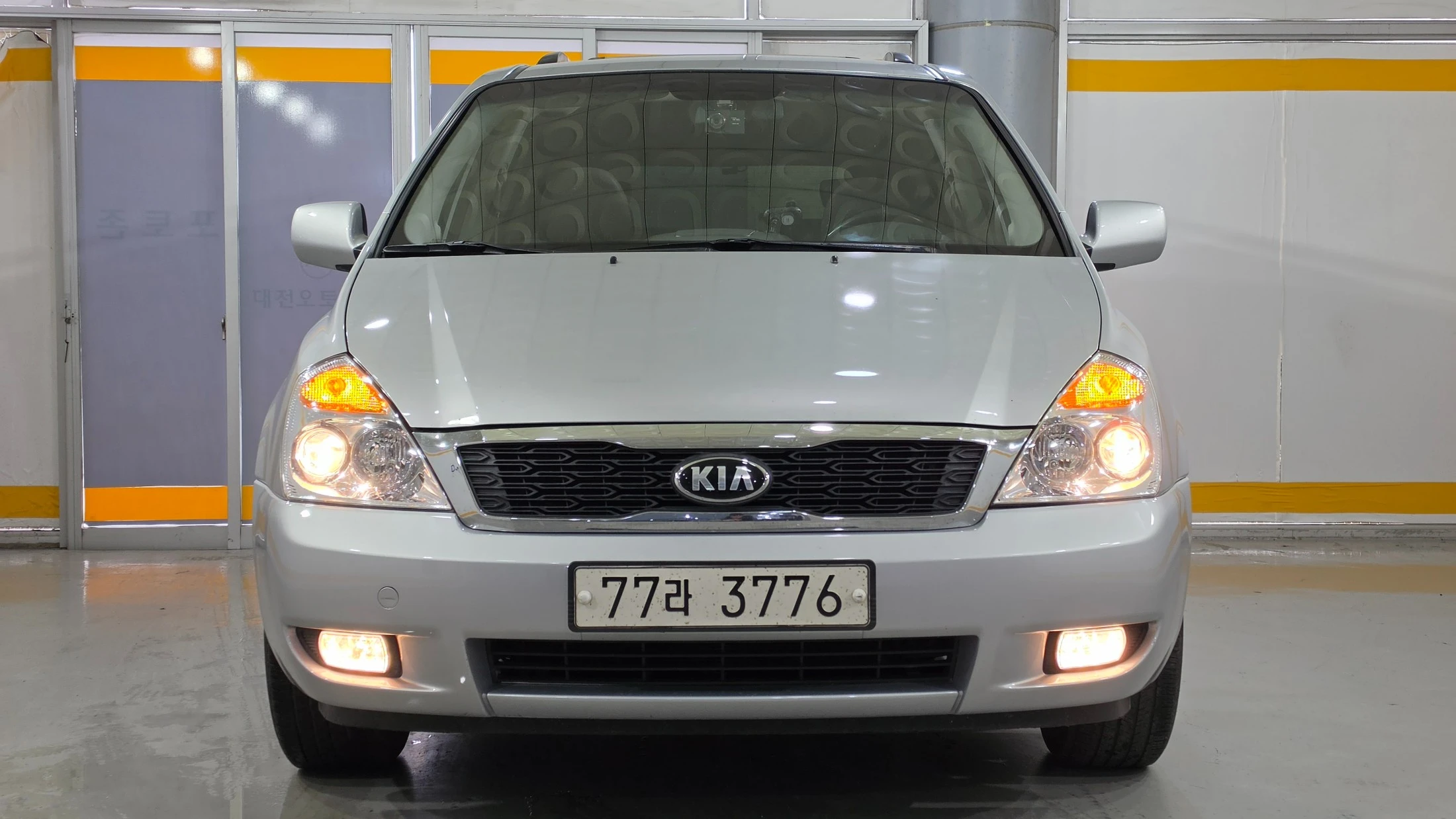 Kia Canival Grand Carnival, 2009 — фото 2