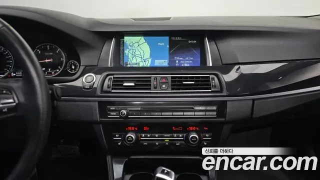 BMW 5-Series F10, 2013 — фото 15