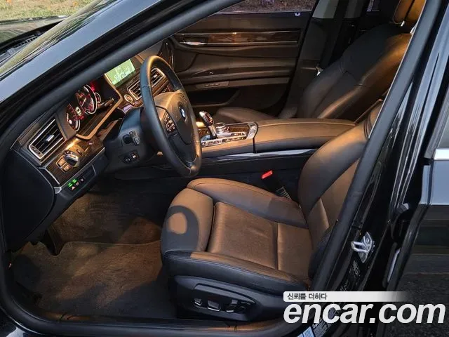 BMW 7-Series F01, 2013 — фото 11