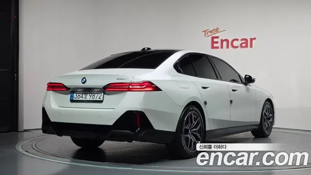 BMW 5-Series G60, 2026 — фото 2
