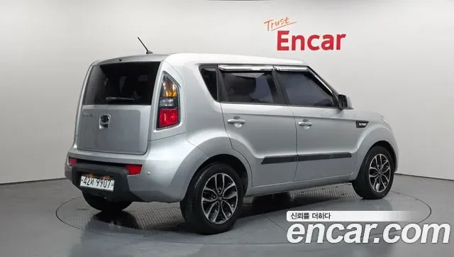 Kia Soul, 2010 — фото 2