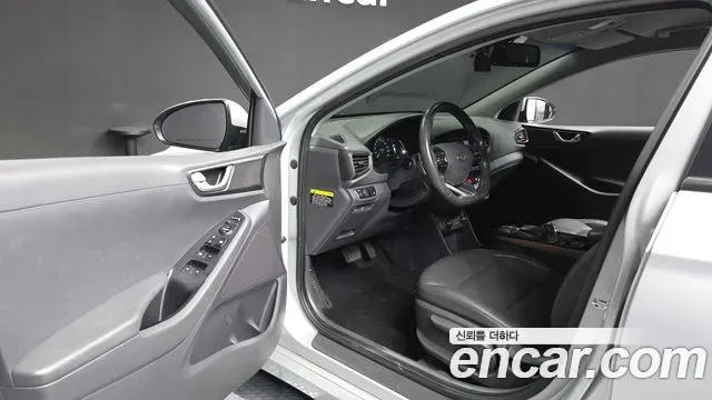 Hyundai Ioniq Ionic Electric, 2017 — фото 10