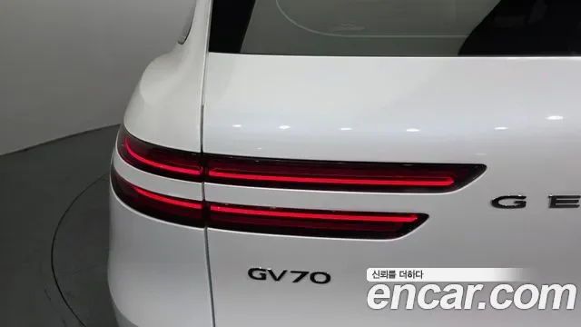 Genesis Gv70, 2022 — фото 23