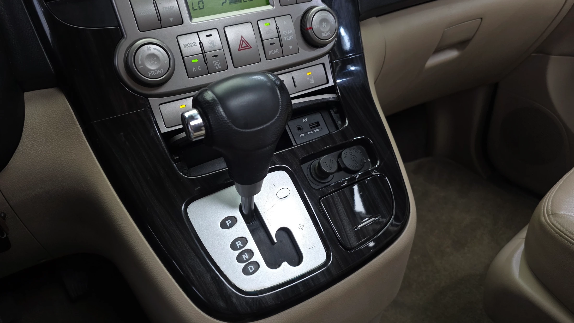 Kia Canival Carnival R, 2011 — фото 9