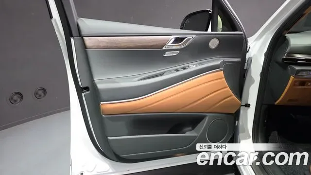 Genesis Gv80, 2025 — фото 24