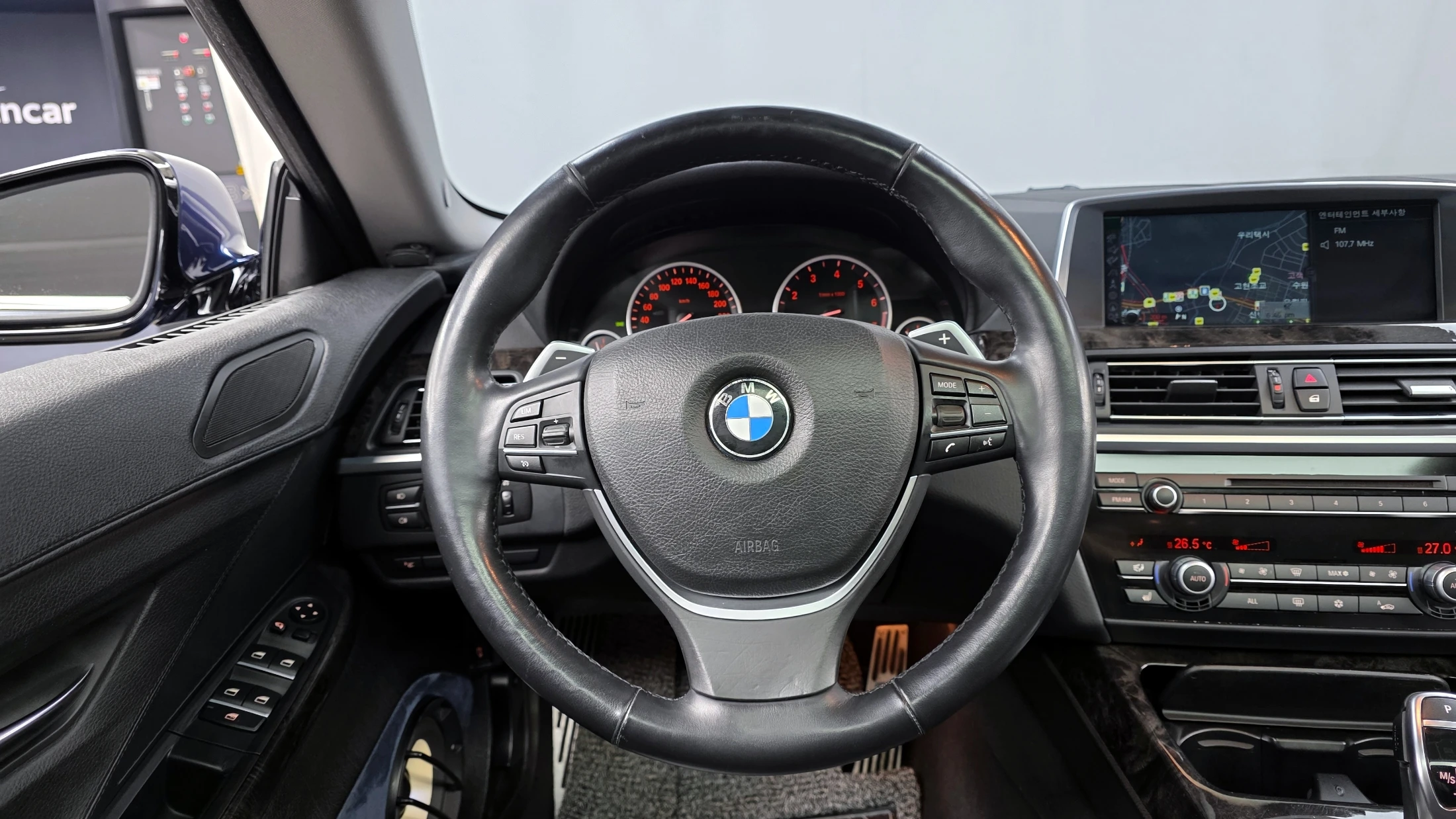 BMW 6-Series F12, 2012 — фото 13