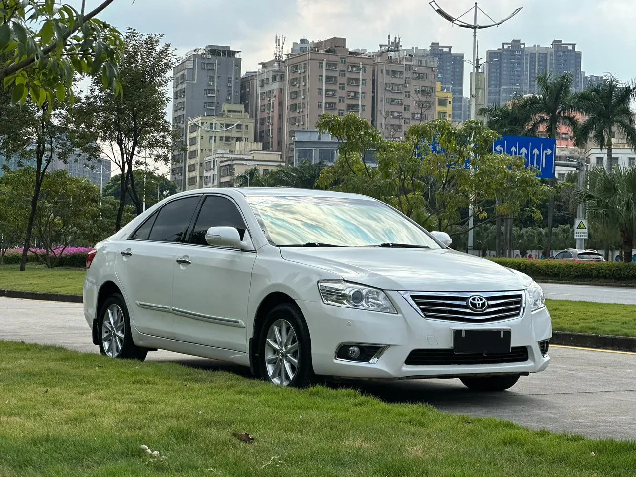 Toyota Camry, 2010 — фото 3