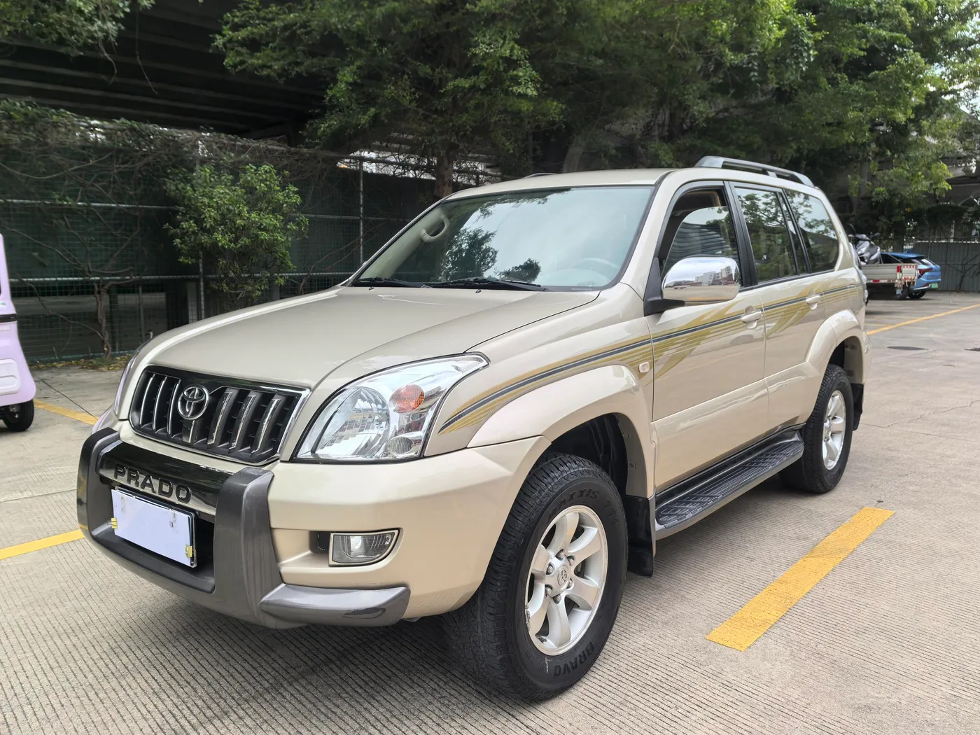 Toyota Prado (imported)