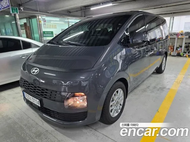 Hyundai Staria