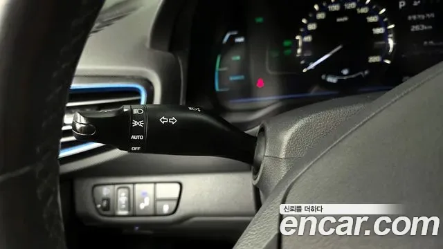 Hyundai Ioniq Ionic Hybrid, 2016 — фото 29