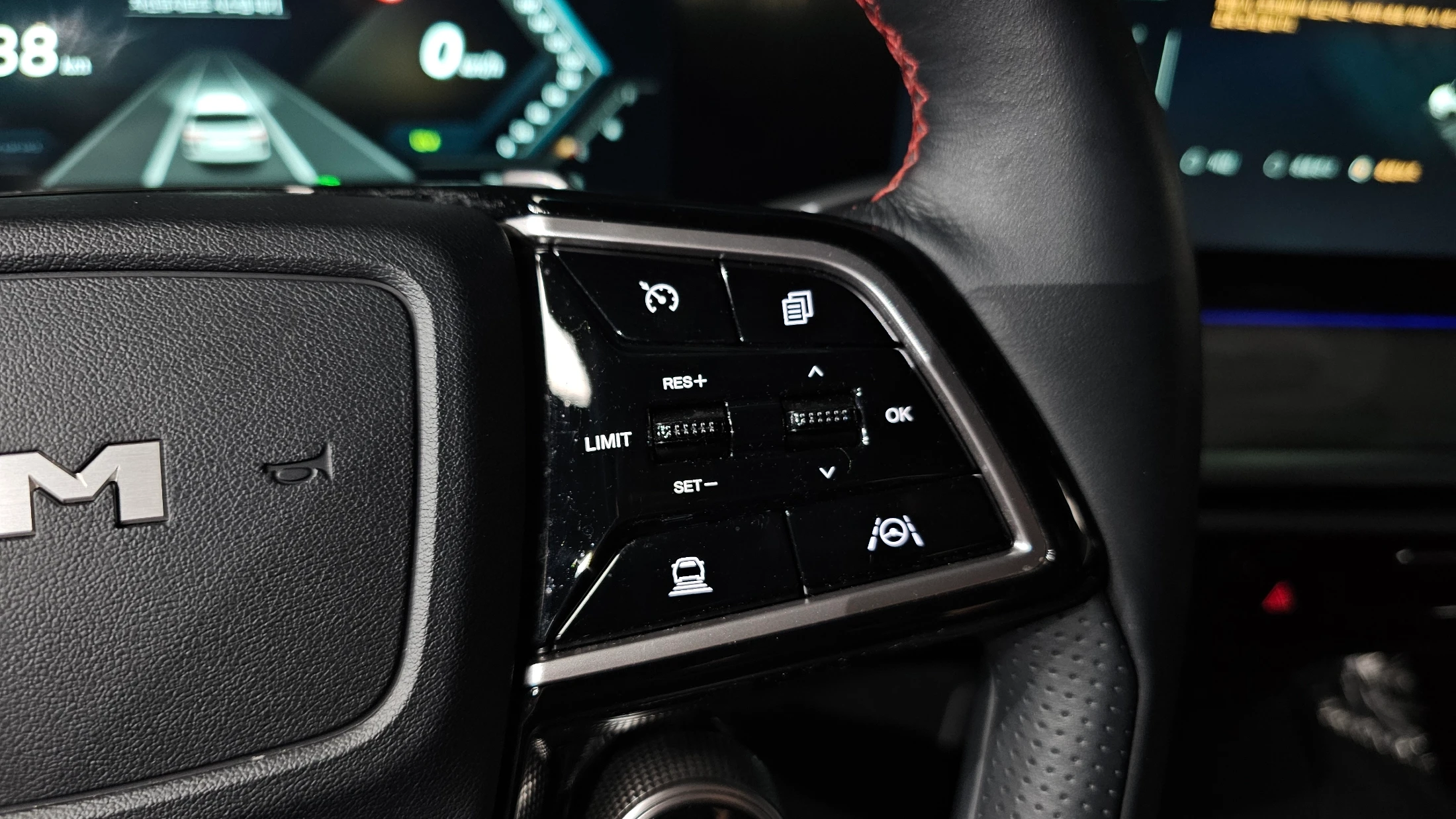 KG_Mobility_Ssangyong Actyon Activian, 2025 — фото 16