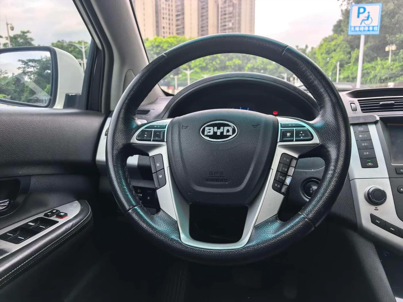 BYD S6, 2013 — фото 13