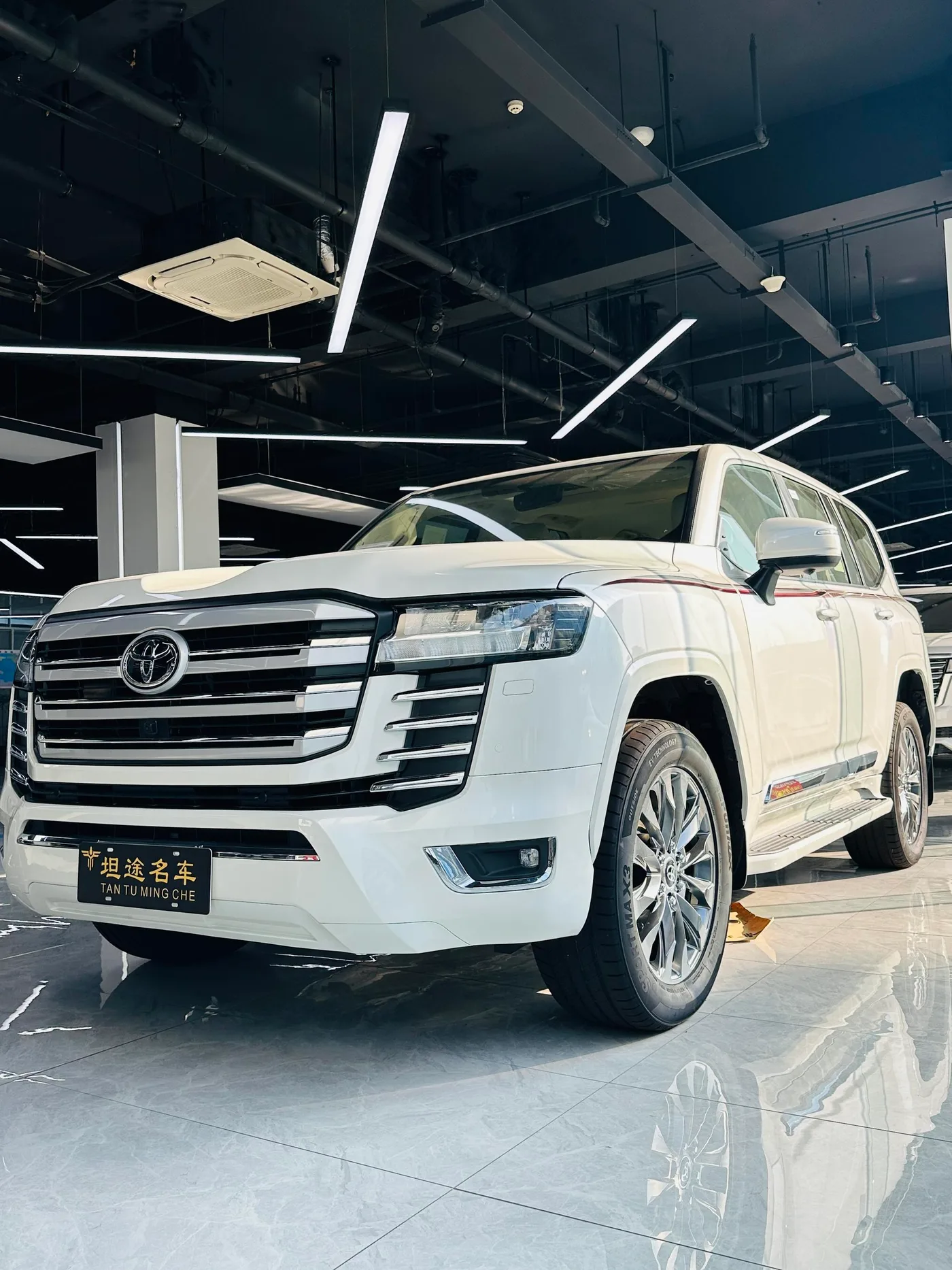 Toyota Land Cruiser (imported)