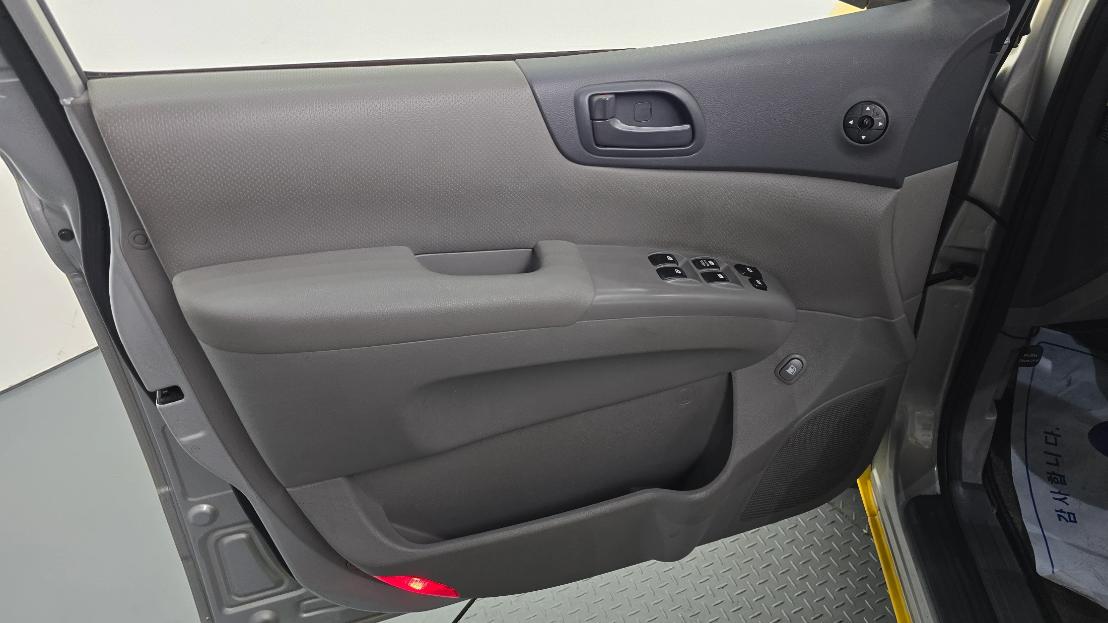 Kia Canival Carnival R, 2014 — фото 24