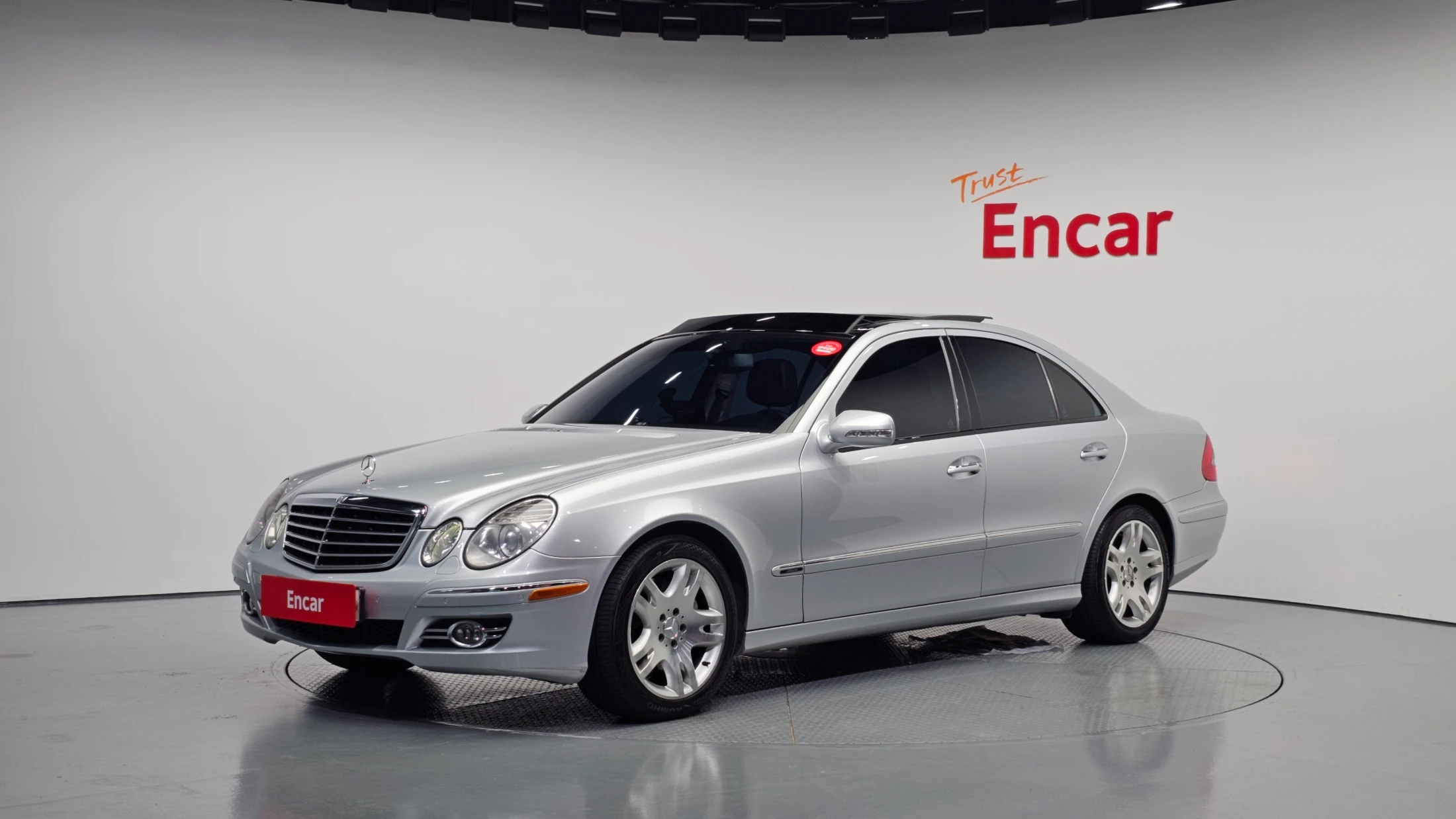Mercedes-Benz E-Class W211
