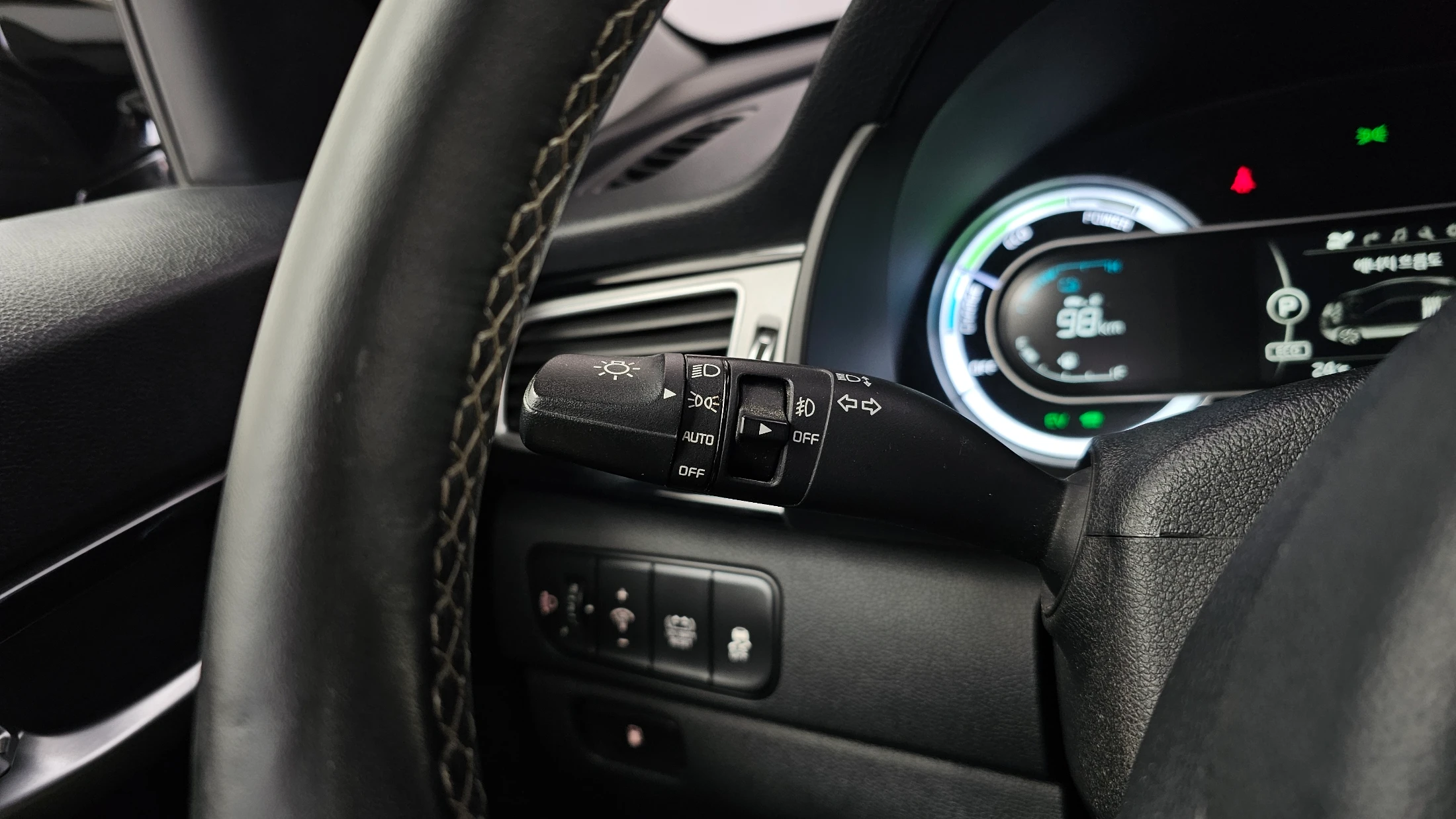 Kia Niro, 2017 — фото 18
