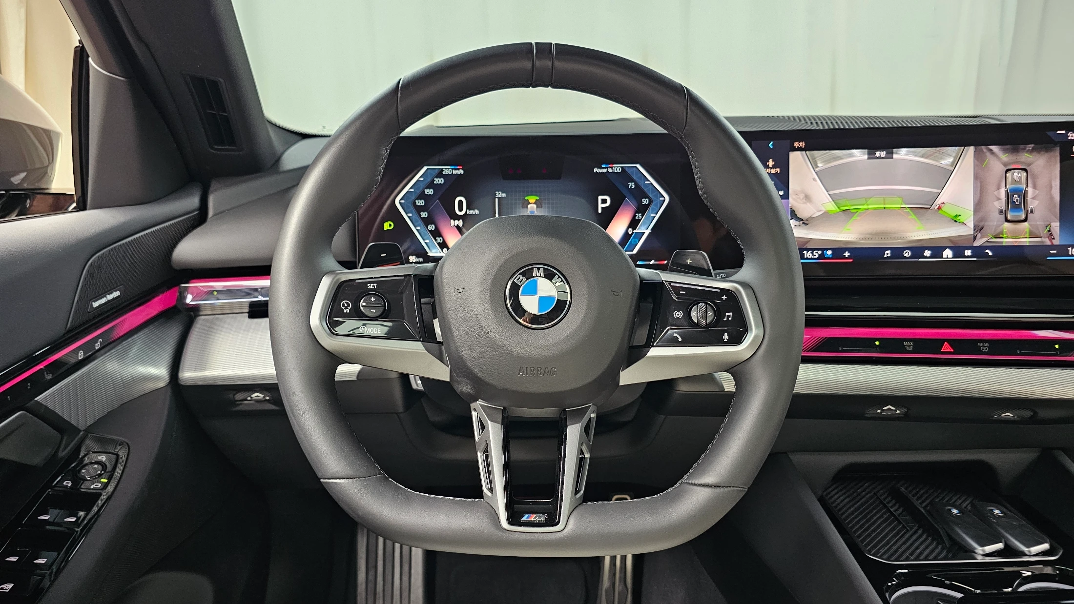 BMW 5-Series G60, 2025 — фото 13