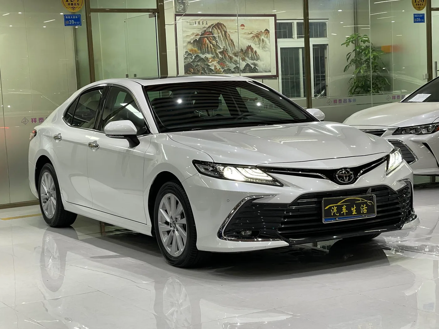 Toyota Camry, 2023 — фото 3