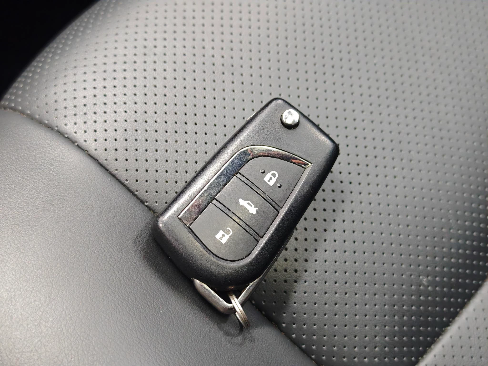Toyota Camry, 2016 — фото 18