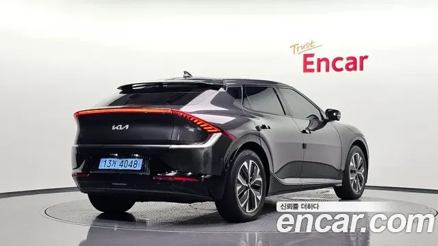 Kia Ev6, 2022 — фото 2