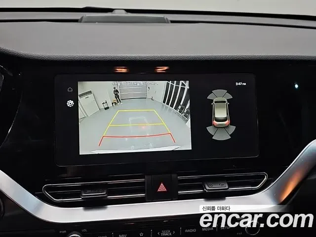 Kia Niro Plus, 2022 — фото 15