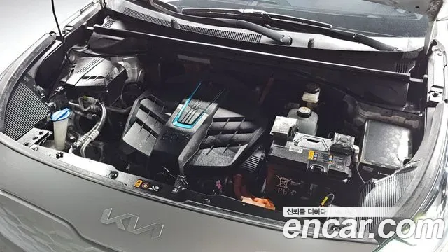 Kia Niro Plus, 2022 — фото 6