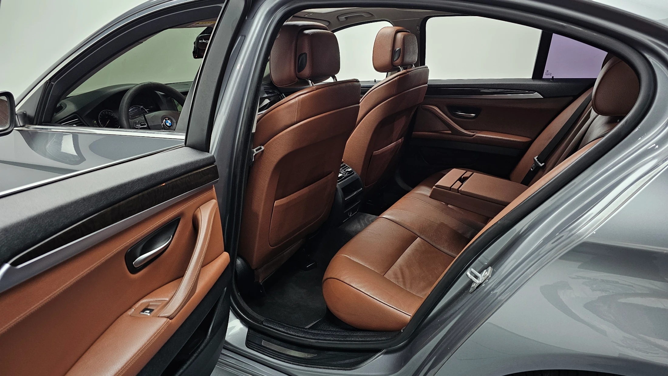 BMW 5-Series F10, 2013 — фото 11