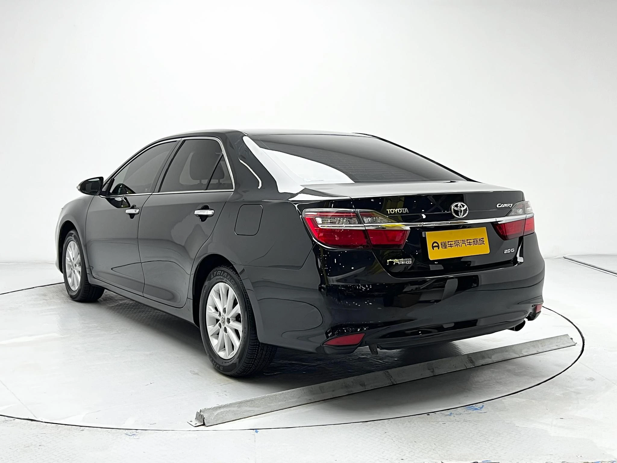 Toyota Camry, 2015 — фото 5