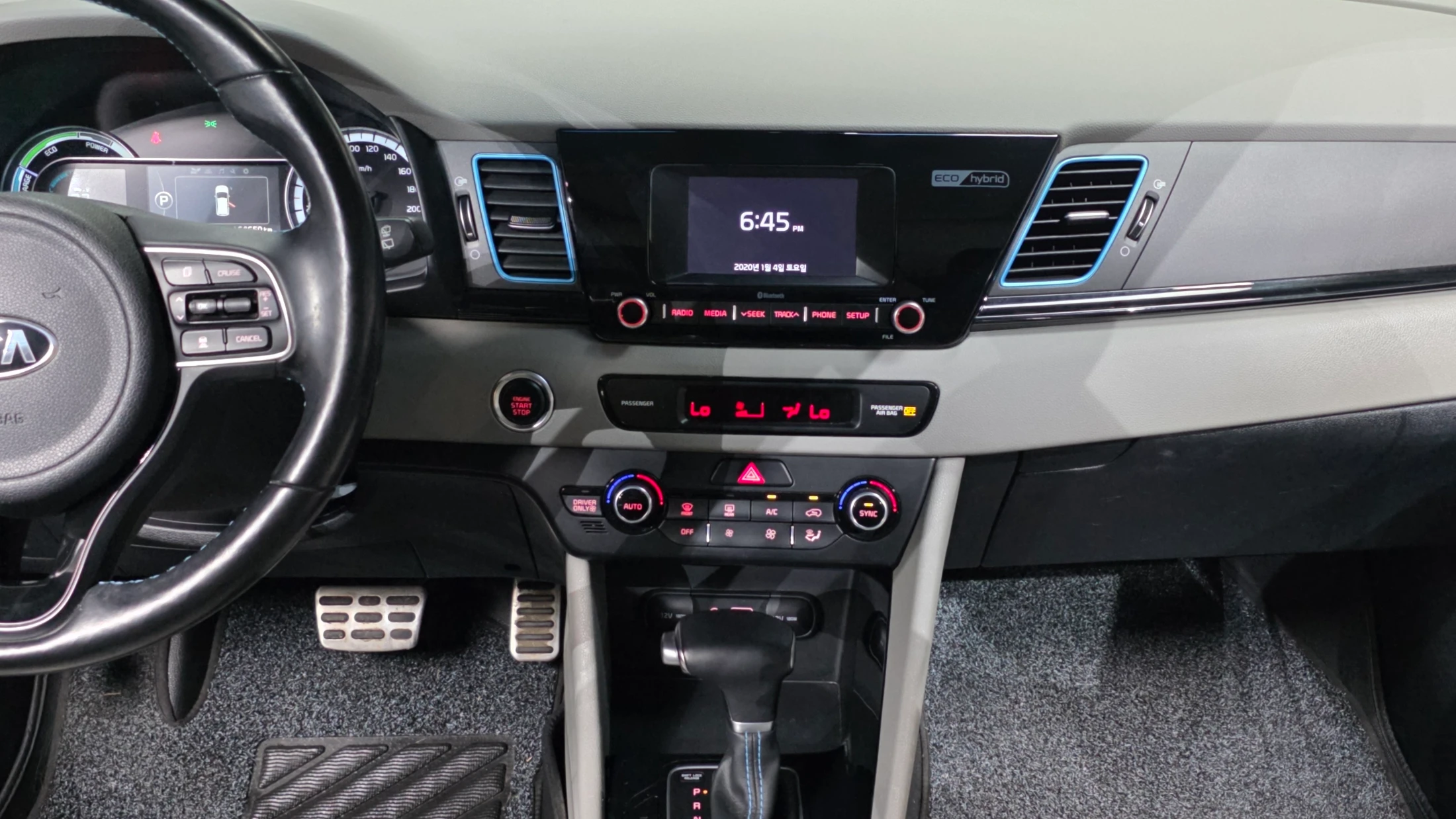 Kia Niro, 2017 — фото 14