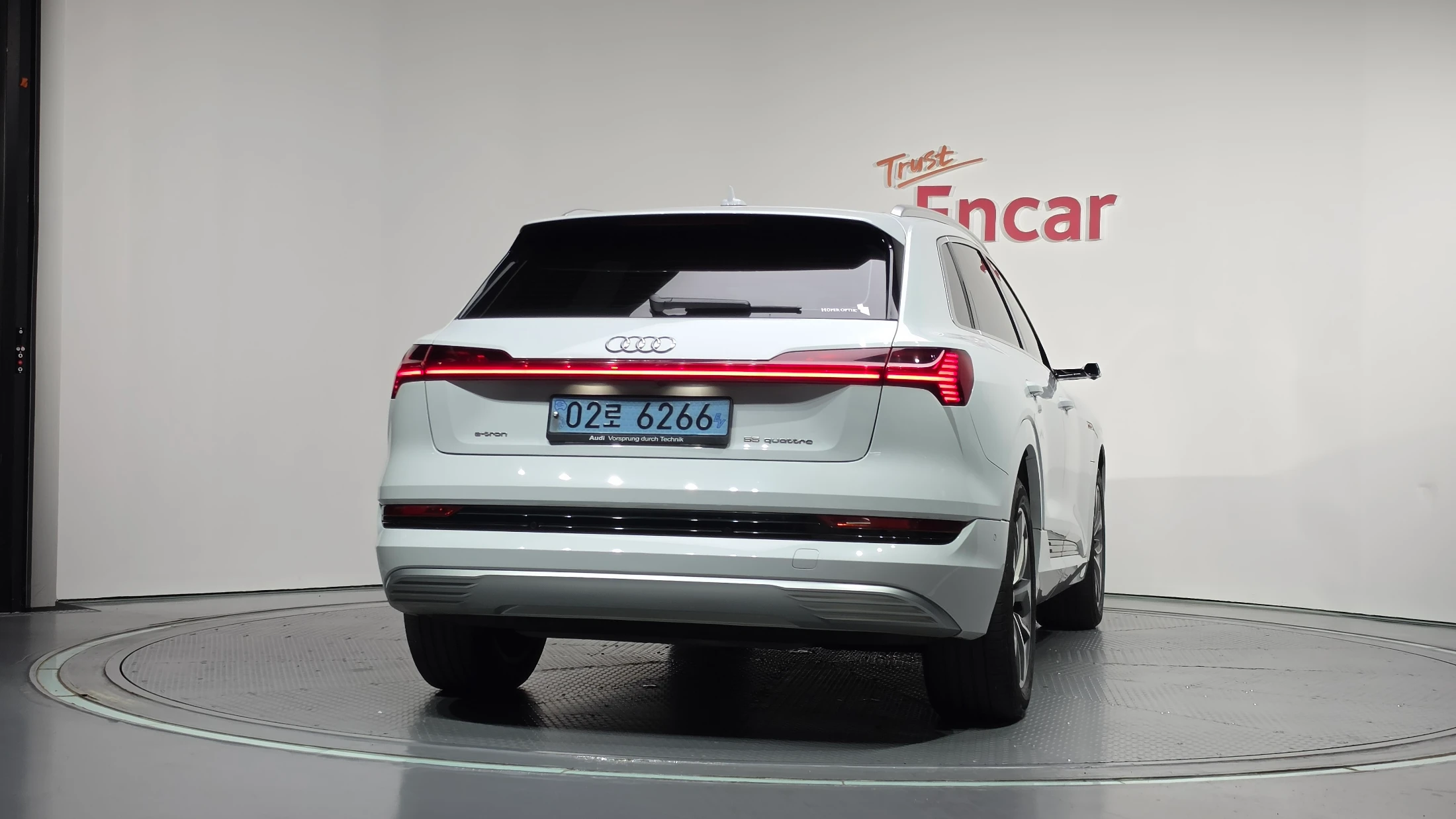 Audi E-Tron, 2020 — фото 4