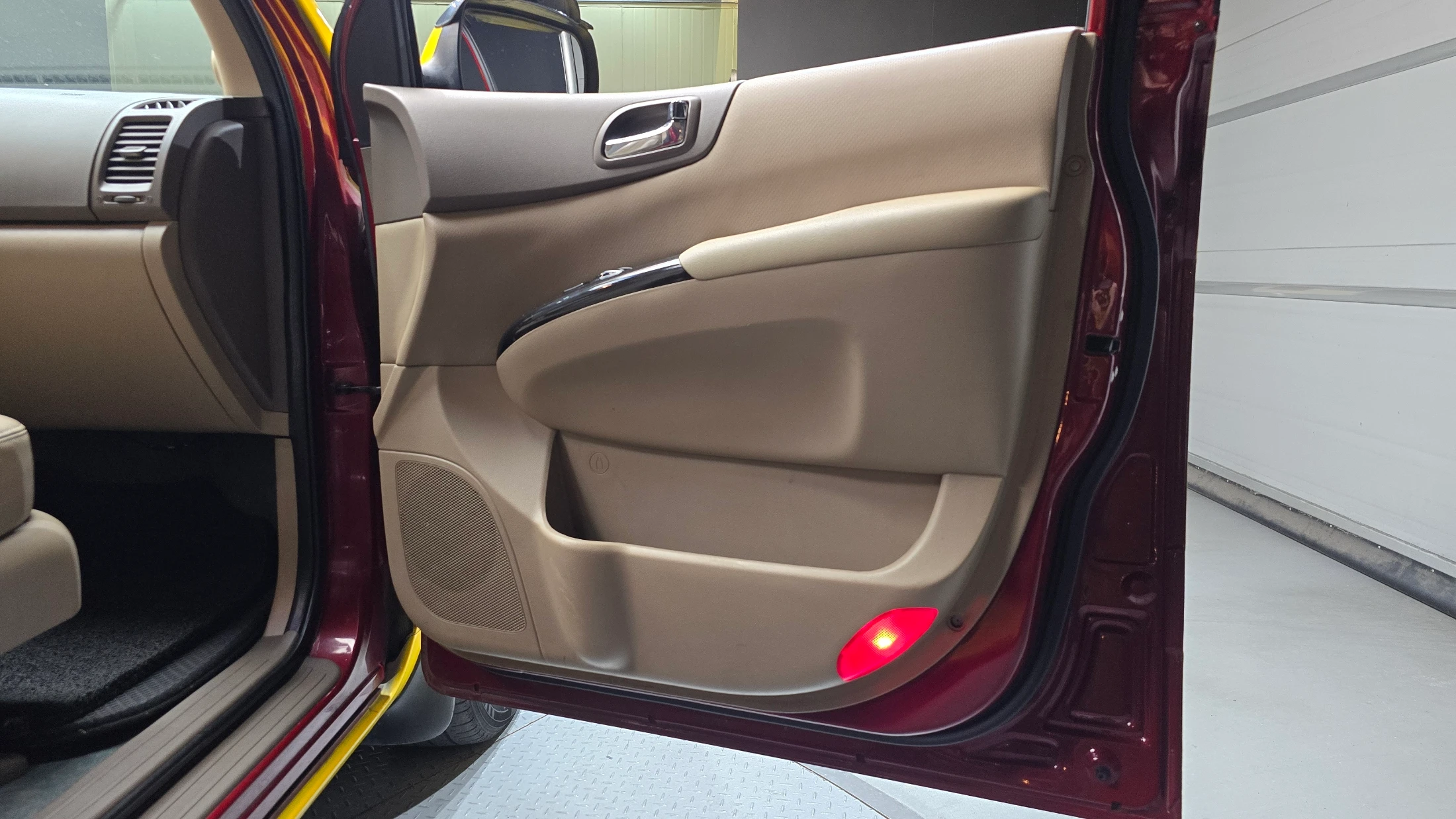 Kia Canival Carnival R, 2012 — фото 24