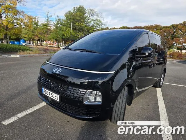 Hyundai Staria