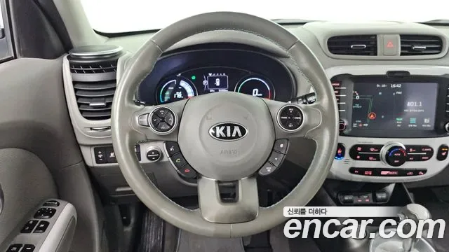 Kia Soul EV, 2015 — фото 13