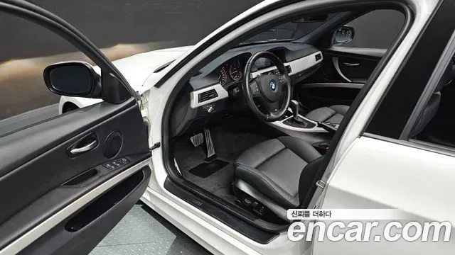 BMW 3-Series E90, 2011 — фото 10