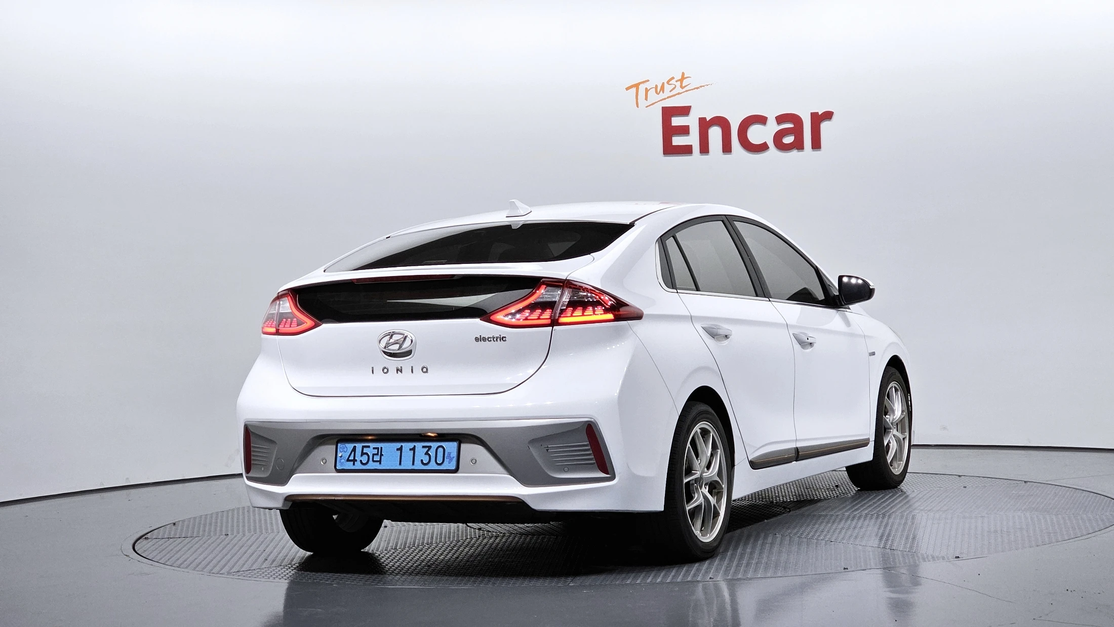 Hyundai Ioniq Ionic Electric, 2016 — фото 2