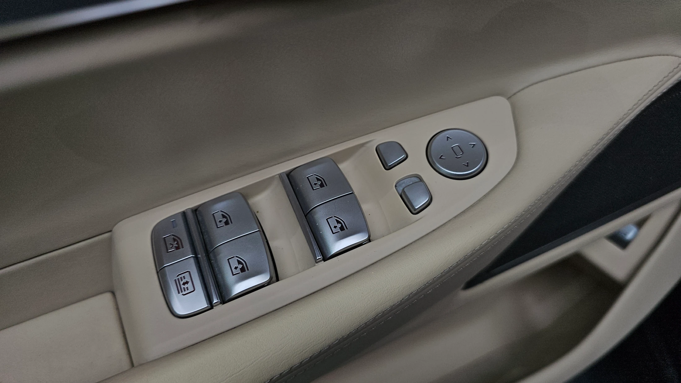 BMW 7-Series G11, 2015 — фото 17