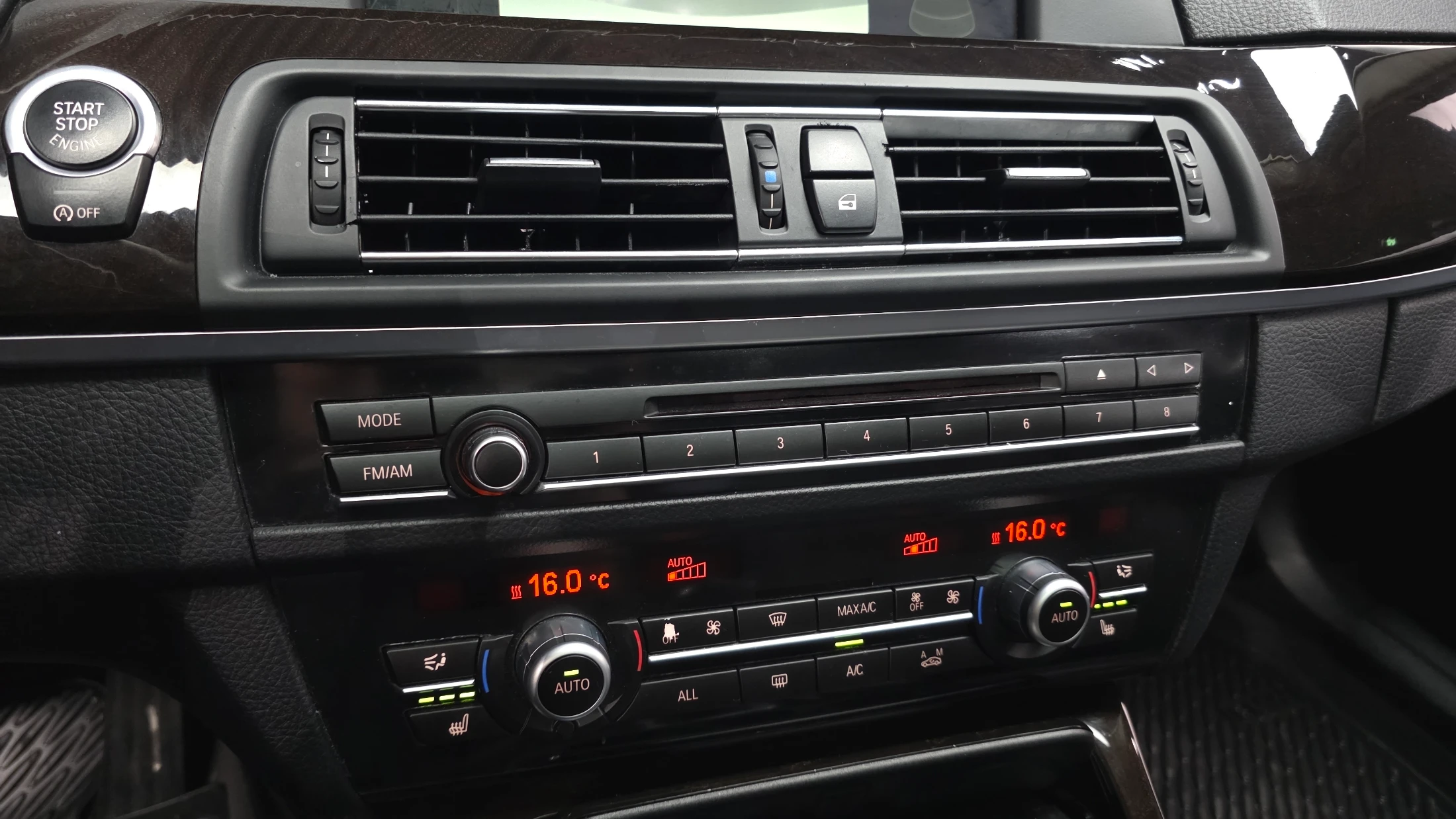 BMW 5-Series F10, 2013 — фото 17
