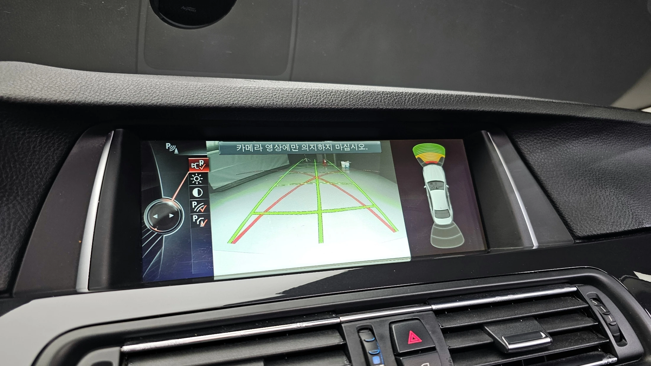 BMW 5-Series F10, 2013 — фото 15